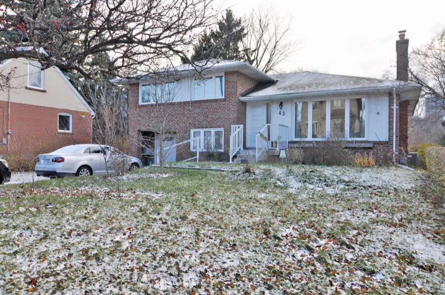 43 Churchill Ave