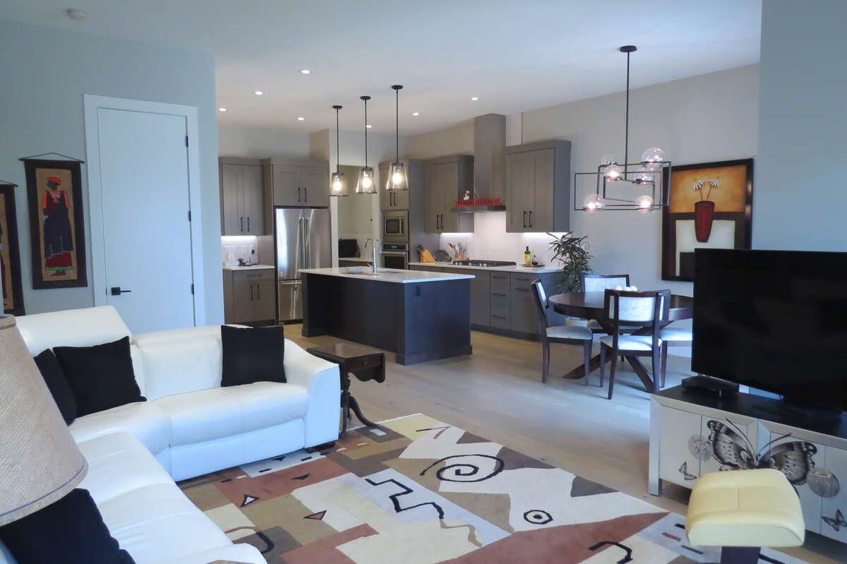 Half Duplex For Sale Edmonton, AB