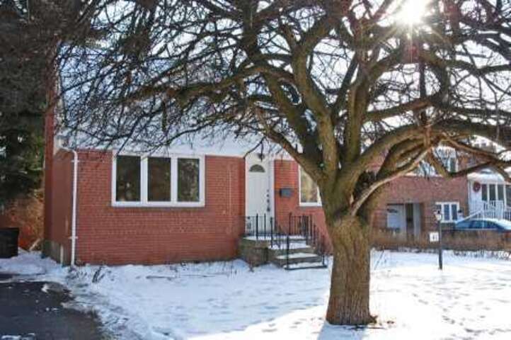 41 Churchill Ave